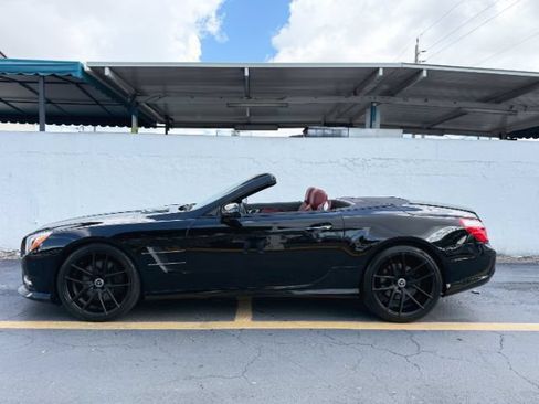 Used 2013 Mercedes-Benz SL 550 image 3