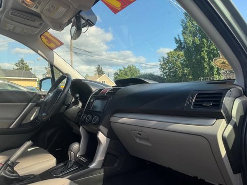 Used 2015 Subaru Forester 2.5i Touring w/ Eyesight & Navigation System AWD/4WD image 6