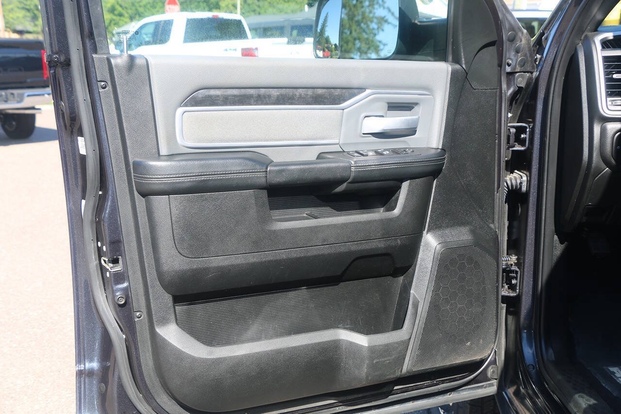 Used 2022 RAM 3500 Big Horn AWD/4WD image 28