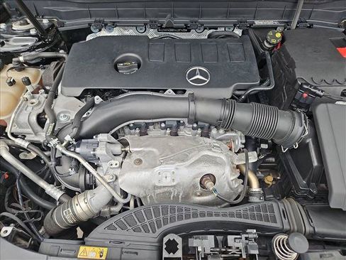 Used 2022 Mercedes-Benz GLB 250 image 21
