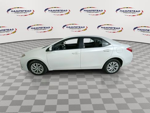 Used 2018 Toyota Corolla LE image 5