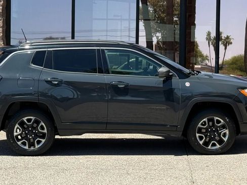 Used 2018 Jeep Compass Trailhawk w/ Navigation Group AWD/4WD image 14