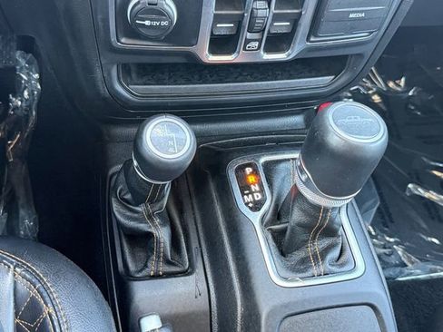 Used 2023 Jeep Gladiator Overland AWD/4WD image 26