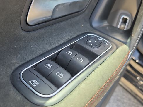 Used 2023 Mercedes-Benz CLA 250 image 21