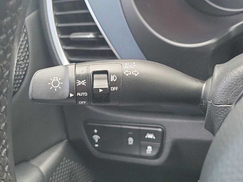 Used 2021 Kia Seltos S FWD image 25