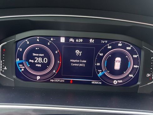 Used 2022 Volkswagen Tiguan SEL R-Line image 7