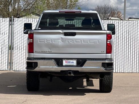 Used 2022 Chevrolet Silverado 2500 LT w/ Convenience Package AWD/4WD image 5