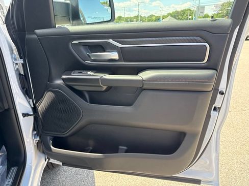 New 2026 RAM 1500 4x4 Crew Cab image 32
