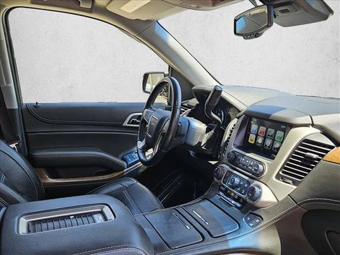 Used 2019 GMC Yukon Denali w/ Denali Ultimate Package AWD/4WD image 11