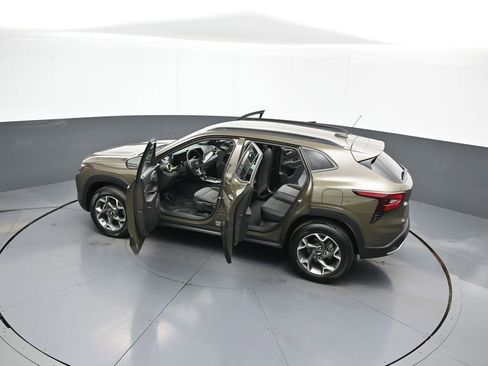 Used 2024 Chevrolet Trax LT w/ Driver Confidence Package image 42