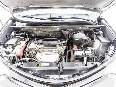 Used 2018 Toyota RAV4 SE w/ Power Extra Value Package FWD image 39