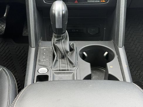 Used 2021 Volkswagen Atlas SE FWD image 16