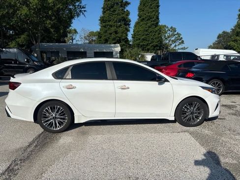 Used 2022 Kia Forte GT-Line w/ GT-Line Premium Package FWD image 4