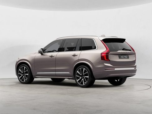 Used 2023 Volvo XC90 B6 Plus w/ Protection Package AWD/4WD image 5