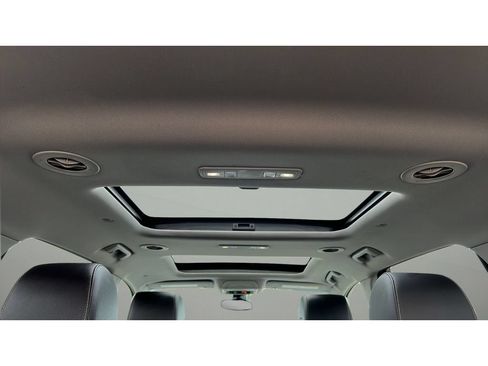 Certified 2021 GMC Acadia SLT w/ Preferred Package AWD/4WD image 29
