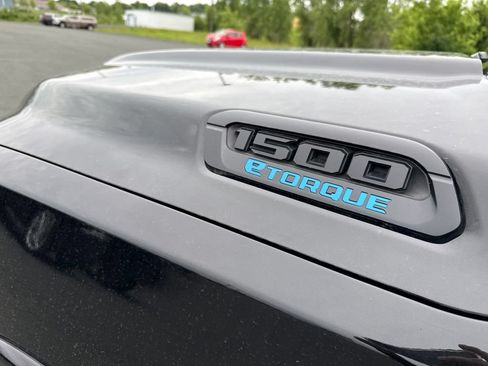 Used 2025 RAM 1500 Big Horn AWD/4WD image 25