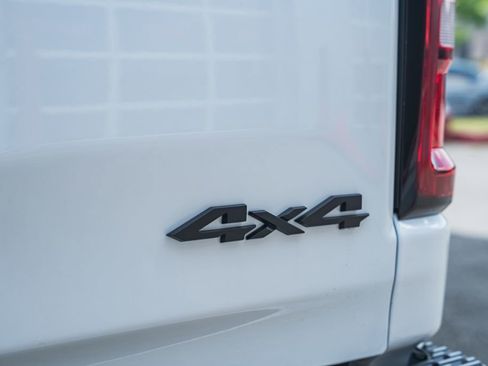 New 2026 RAM 1500 Laramie AWD/4WD image 8