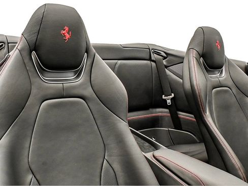 Used 2022 Ferrari Portofino M RWD image 20