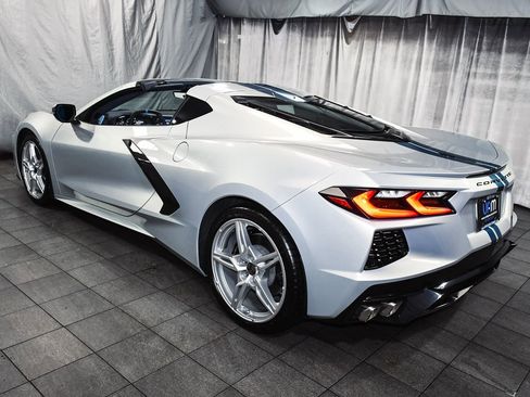 Used 2023 Chevrolet Corvette Stingray Premium Cpe w/ Body-Color Dual Roof Package RWD image 4