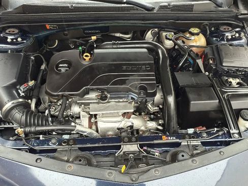 Used 2018 Chevrolet Malibu LT image 24