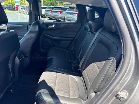 Used 2025 Ford Escape SE FWD image 27