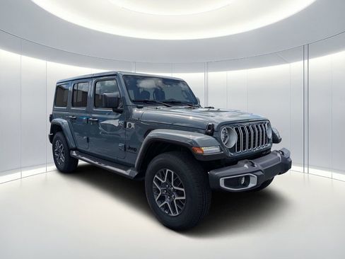 New 2026 Jeep Wrangler Unlimited Sahara AWD/4WD image 1