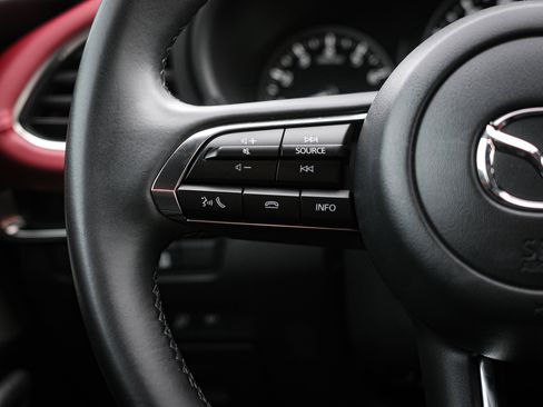 Certified 2025 MAZDA MAZDA3 2.5 S Hatchback w/ Premium Pkg image 18