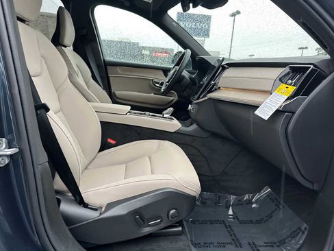 New 2026 Volvo XC90 B6 Plus w/ Protection Package image 10