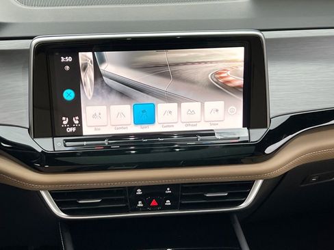 New 2026 Volkswagen Atlas Cross Sport SE image 24