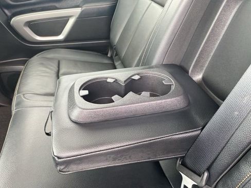 Used 2018 Nissan Titan SL image 26