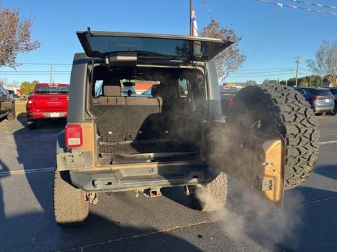 Used 2015 Jeep Wrangler Unlimited Rubicon w/ Dual Top Group image 29