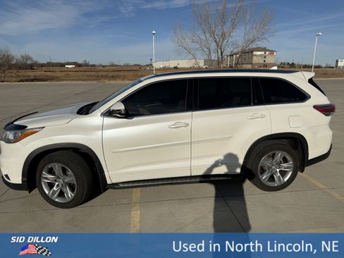 Used 2015 Toyota Highlander Limited Platinum image 2