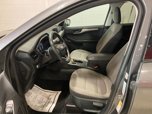 Used 2022 Ford Escape SE image 18