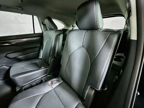 Used 2023 Toyota Highlander Limited AWD/4WD image 24