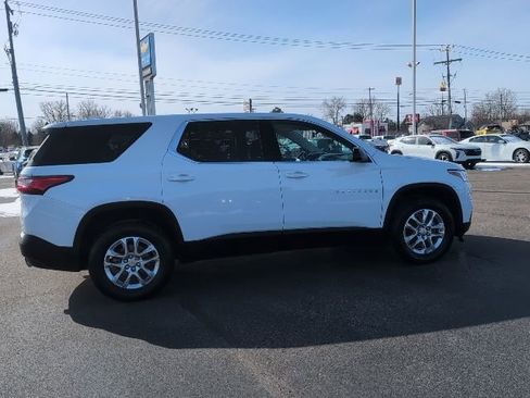 Used 2021 Chevrolet Traverse LS w/ LPO, Floor Liner Package FWD image 7