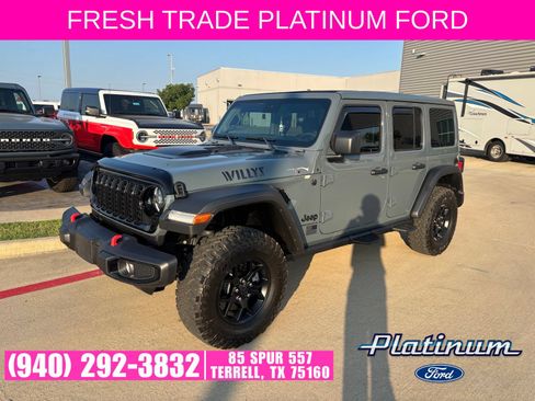 Used 2025 Jeep Wrangler Unlimited Sport AWD/4WD image 3