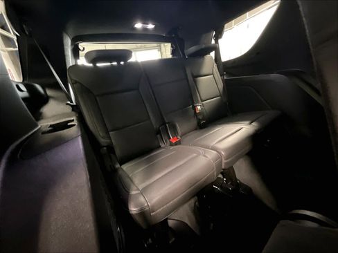 Used 2025 Chevrolet Tahoe Z71 AWD/4WD image 17