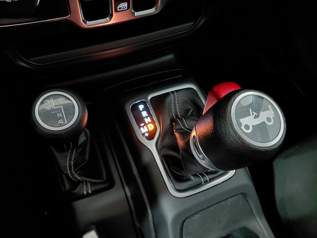 Used 2019 Jeep Wrangler Unlimited Sahara AWD/4WD image 29