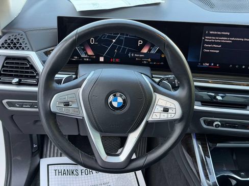 Used 2024 BMW X7 xDrive40i w/ Premium Package AWD/4WD image 25