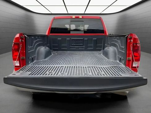 Used 2020 RAM 1500 Classic SLT RWD image 19