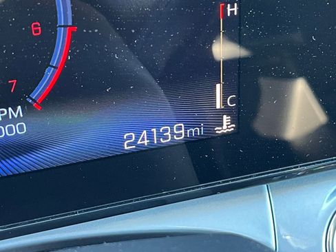 Used 2025 Chevrolet Trax LT image 42