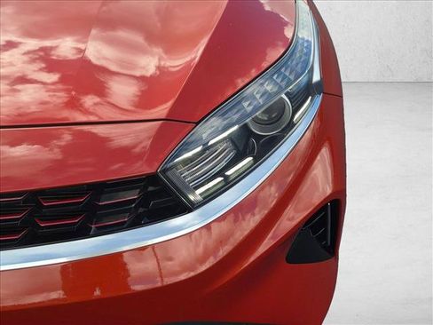 Used 2022 Kia Forte GT-Line w/ GT-Line Premium Package FWD image 9