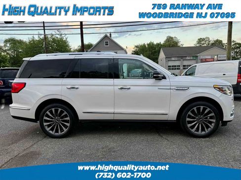 Used 2018 Lincoln Navigator Select w/ Technology Package AWD/4WD image 8