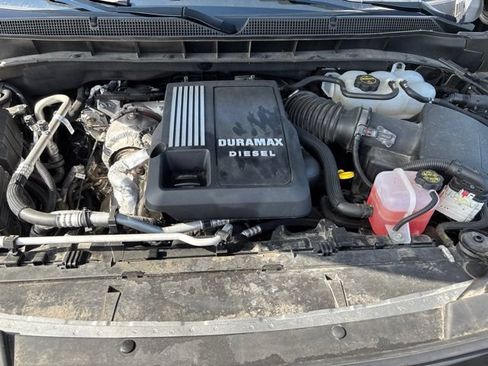 Used 2024 Chevrolet Suburban Premier w/ Advanced Technology Package AWD/4WD image 33