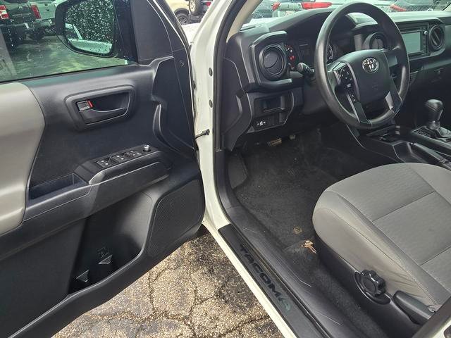 Used 2016 Toyota Tacoma SR AWD/4WD image 11