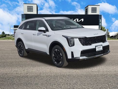 New 2026 Kia Sorento S image 2