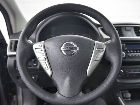 Used 2016 Nissan Sentra S image 19