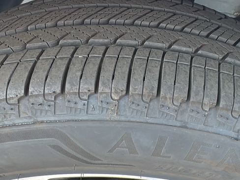Used 2025 Honda Pilot Elite image 35