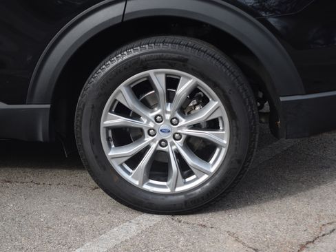 Used 2023 Ford Explorer XLT w/ Equipment Group 202A image 30