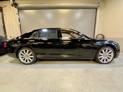 Used 2015 Bentley Flying Spur V8 image 12
